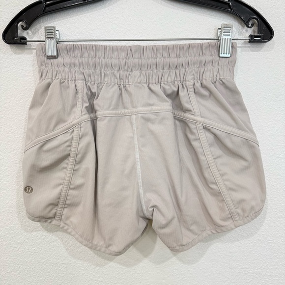 Lululemon Tracker Short V 4” Light Grey Women’s Size 4 - Picture 2 of 4